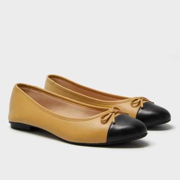 NEW French Sole Tuckernuck Camille Cap Toe Tan Black Leather Flats Size 8 - Picture 1 of 8